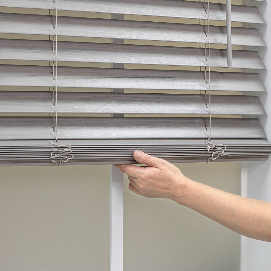 2 inch faux wood blinds