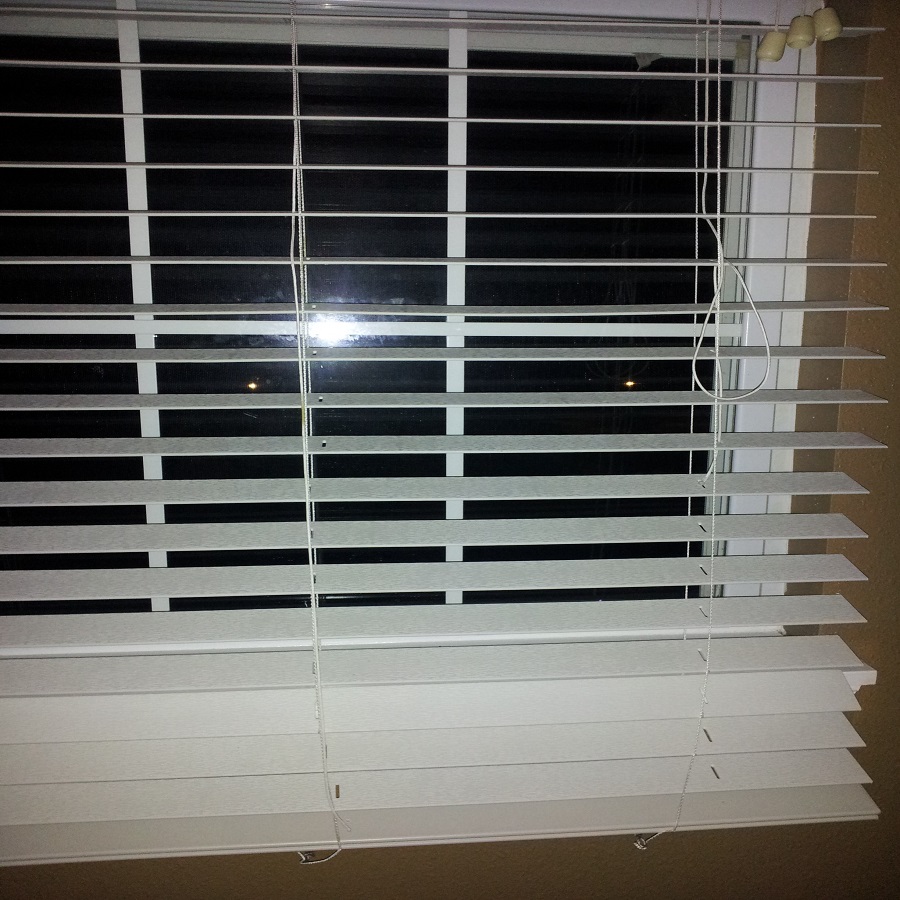 how to fix blinds string