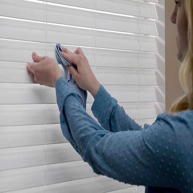 how to clean blinds fast