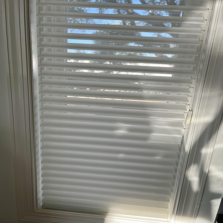 Cleaning hunter douglas blinds